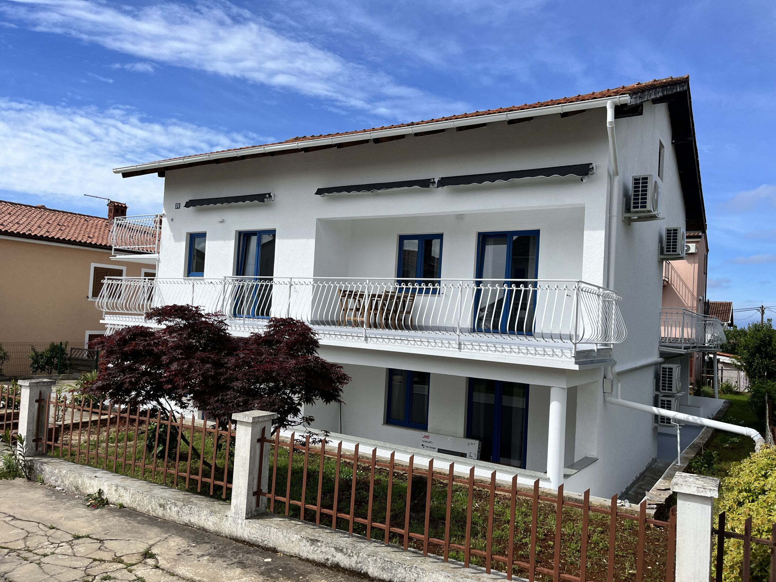Budova s piatimi apartmánmi po rekonštrukcii